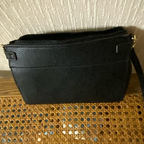 Liz Claiborne Black Wristlet with Gold Accents has long strap for crossbody - Picture 4 of 7